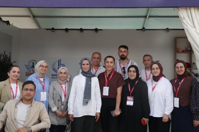 SÜMEYYE ERDOĞAN BAYRAKTAR ENGELLİLER SARAYI STANDINI ZİYARET ETTİ