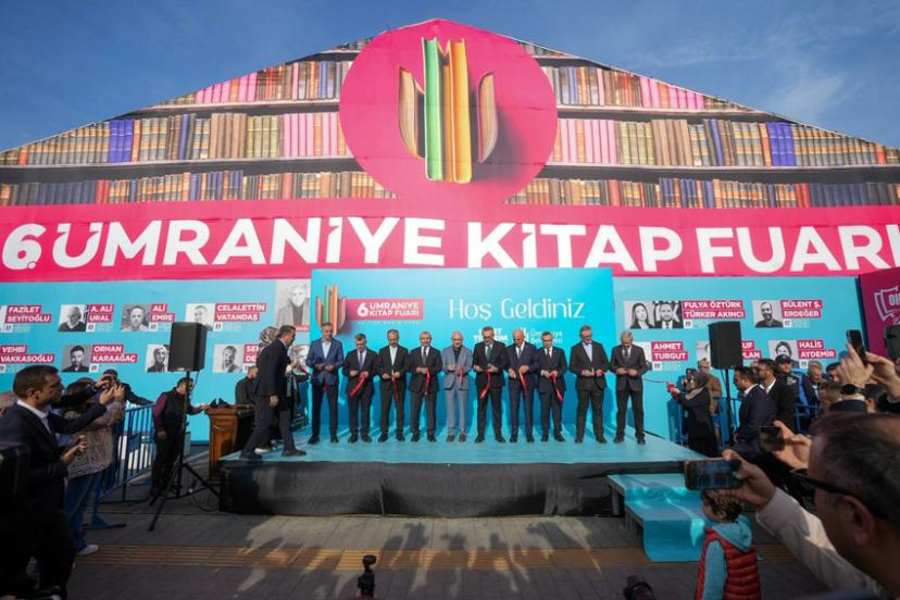 6. ÜMRANİYE KİTAP FUARI KAPILARINI KİTAPSEVERLERE AÇTI