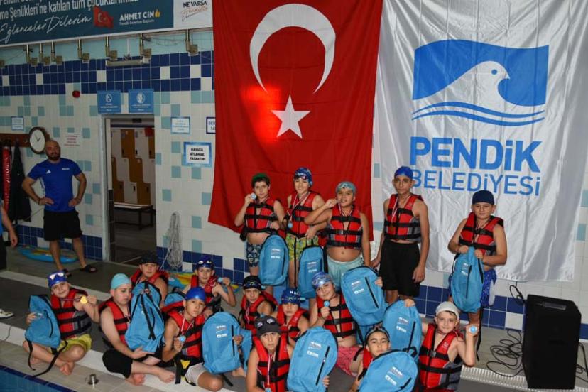 PENDİK BELEDİYESİNDEN YÜZME ŞENLİĞİ