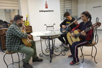 ÜMRANİYE'DE MÜZİK AKADEMİSİ, EĞİTİMLERİNE ARALIKSIZ DEVAM EDİYOR