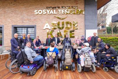 ÜMRANİYE'DE SOSYAL HAYATA KATILIMI GÜÇLENDİREN YAŞAM ALANI: ASUDE ENGELSİZ YAŞAM KAFE HİZMETTE