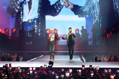 MEGASTAR’IN SAHNESİNDEN SÜPERSTAR GEÇTİ!