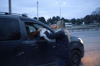 TUZLA’DA MARMARAY’DA İFTAR İKRAMI