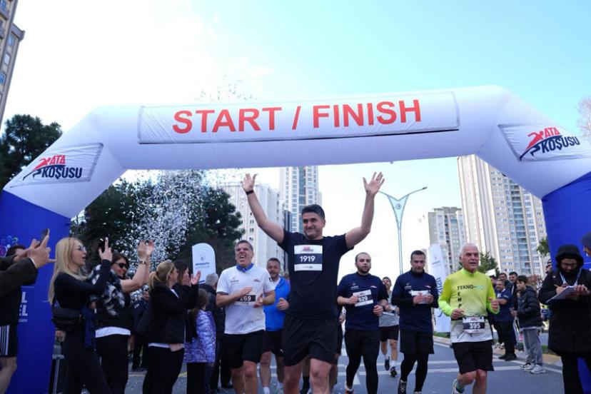 ATAŞEHİR’DE ATA KOŞUSU HEYECANI