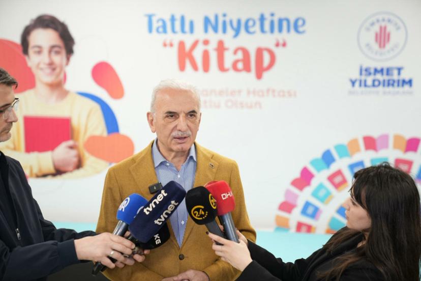 ÜMRANİYE’DE KİTAP SÜRPRİZİ