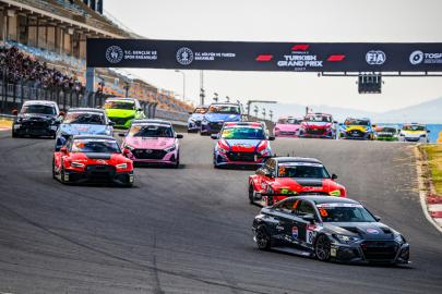 TOSFED İSTANBUL PARK’TA NEFES KESEN YARIŞ