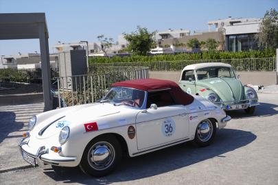 ÇEŞME’DE KLASİK OTOMOBİL HEYECANI