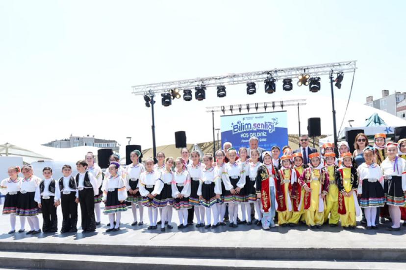 KÜÇÜKÇEKMECE’DE BİLİM ŞENLİĞİNE YOĞUN İLGİ