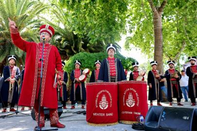 MEHTER MARŞLARI EYÜPSULTAN MEYDANI’NDA YANKILANDI