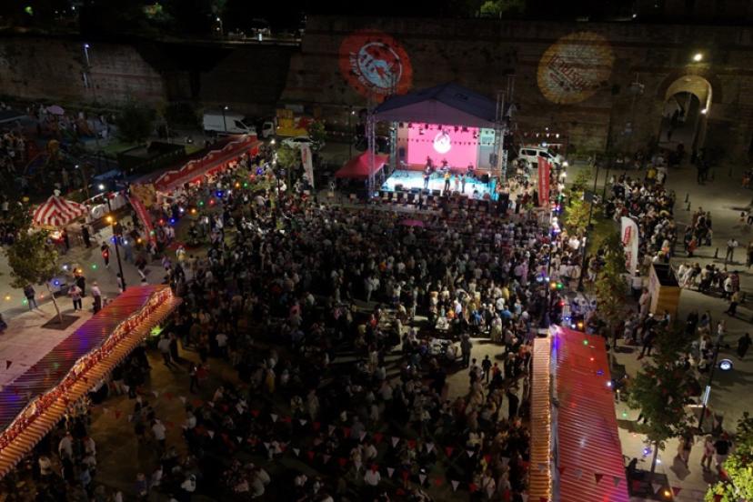 FATİH'TE NOSTALJİ GÜNLERİ UZATILDI