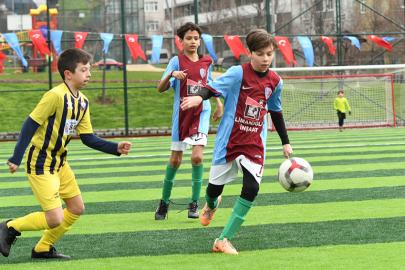 KÜÇÜKÇEKMECE'DE YAZ SPOR OKULLARI BAŞLADI