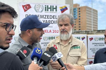 VENEZUELA’DA DEPREMZEDELERE İHH YARDIMI